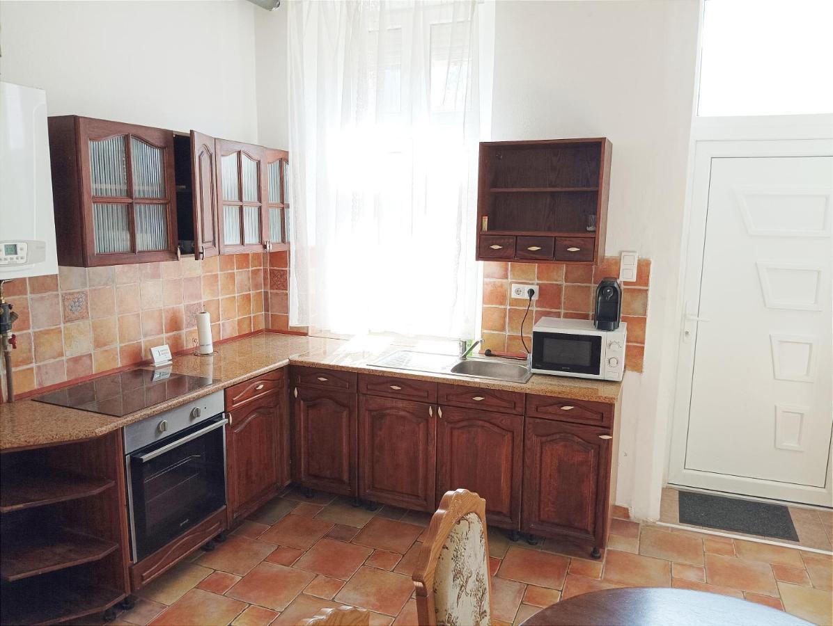 Sarahome1 Szeged Extérieur photo
